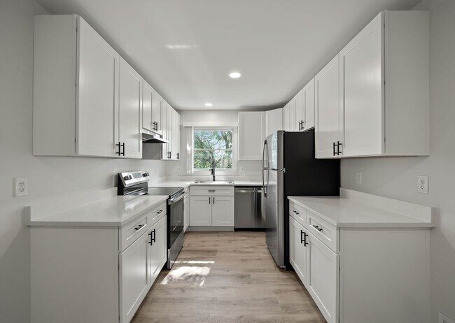 Photo - Chestnut Oaks Apartments