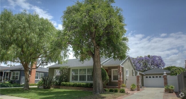 Building Photo - 3466 N Greenbrier Rd Rental