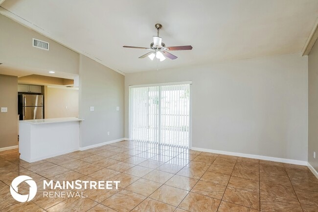 Photo - 2214 SW 2nd Ct