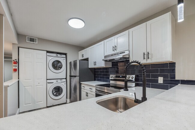 Abner Apartments