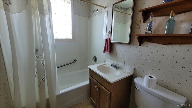 Photo - 2 Balzac Ct