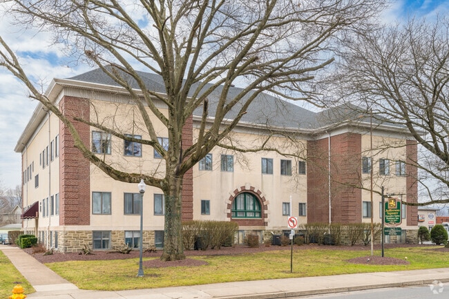 Building Photo - Jefferson Square Rental