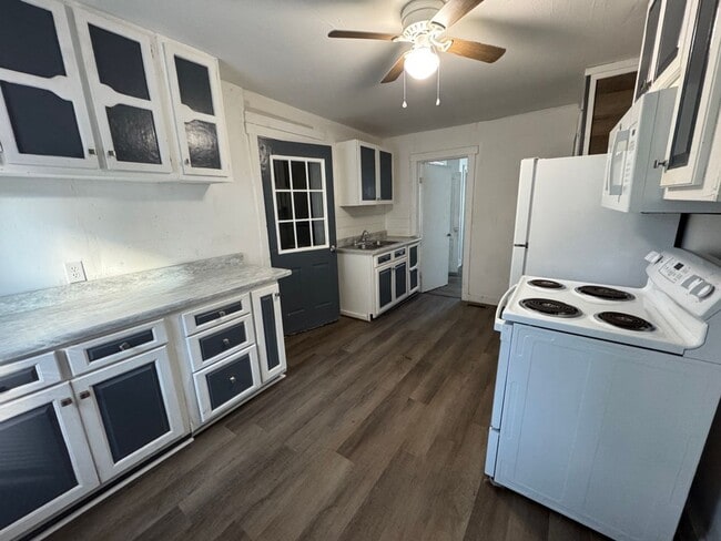 Photo - Two Bedroom, One Bath House! Apply-your application fee will be credited to your first month’s re...