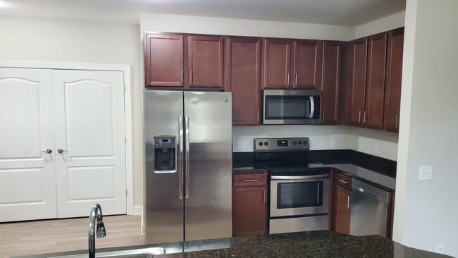Photo - 3000 Fountainview Cir Unit 315