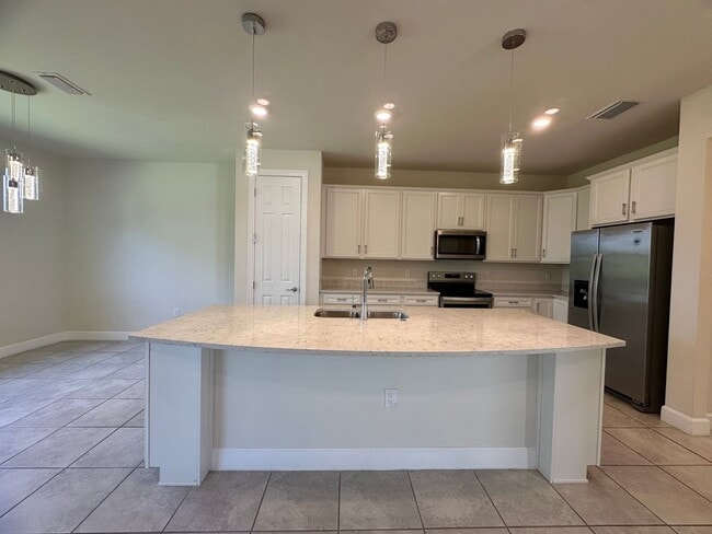 9074 Bexley Dr