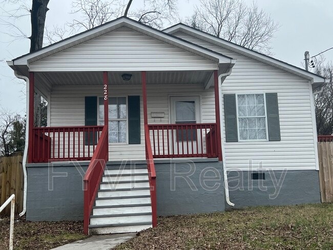 Photo - 228 Douglas Ave