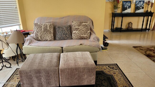 Photo - 8247 Hedgewood Dr