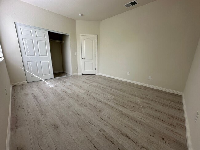 Photo - Gorgeous 7 Bed, 3.5 Bath Upgraded Corner l...