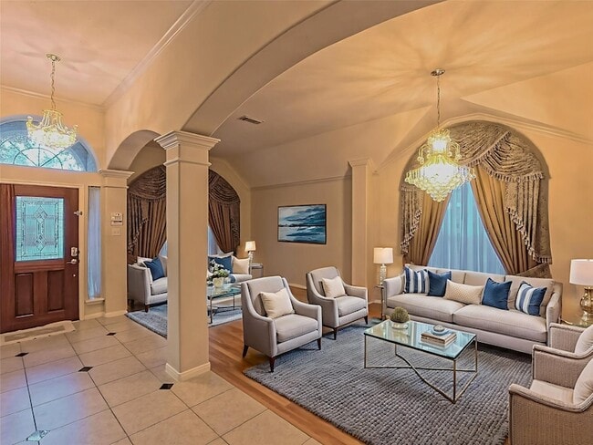 Photo - 15811 Sandisfield Ln