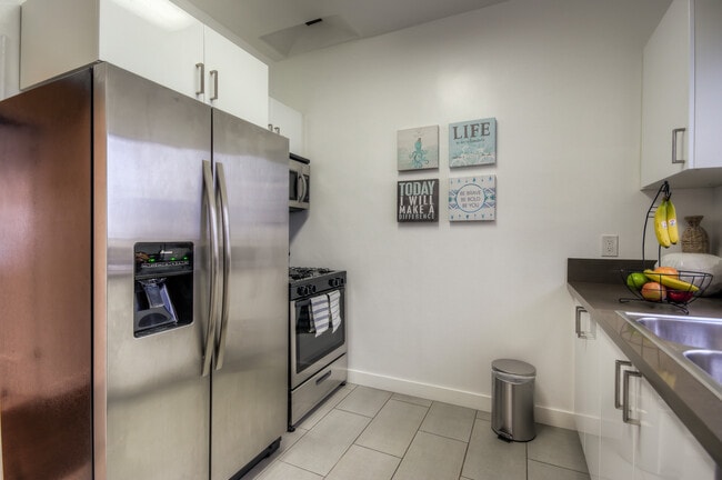 Photo - 210 S Arnaz Dr