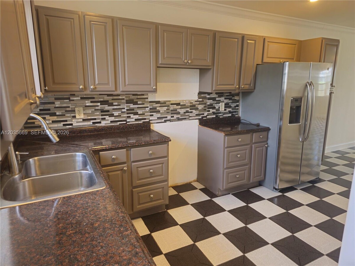 Photo - 2521 NW 13th Ave Unit 2521