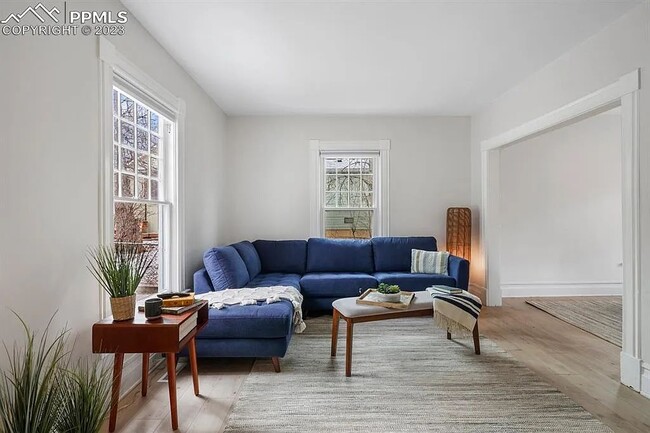 Photo - 1706 Arbor Way