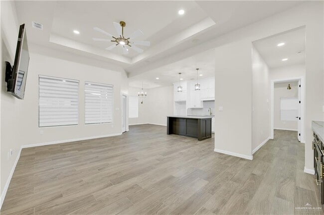 Photo - 24 N 48th St