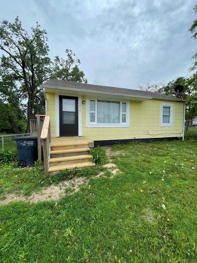 Building Photo - Available Now!