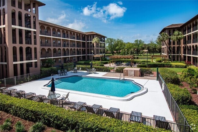 Building Photo - 6100 Gulfport Blvd S Unit 317 Rental