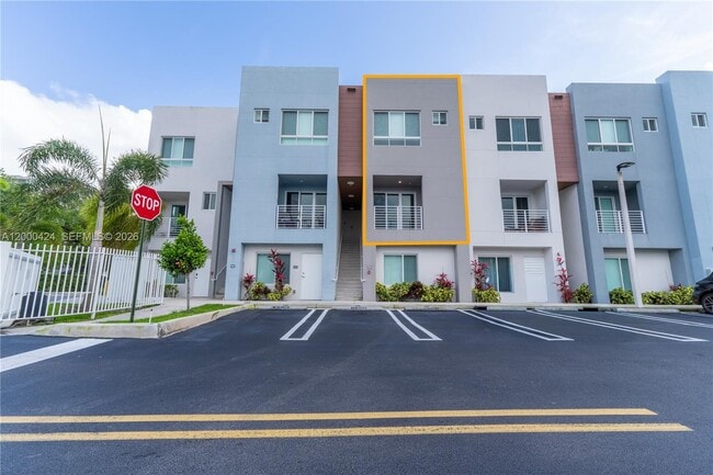 Photo - 2505 NE 193rd St Unit 4215