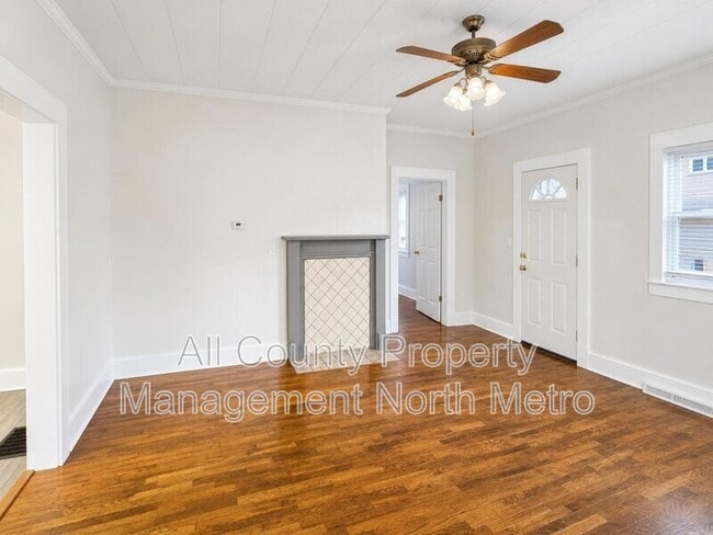 38 Porter St W