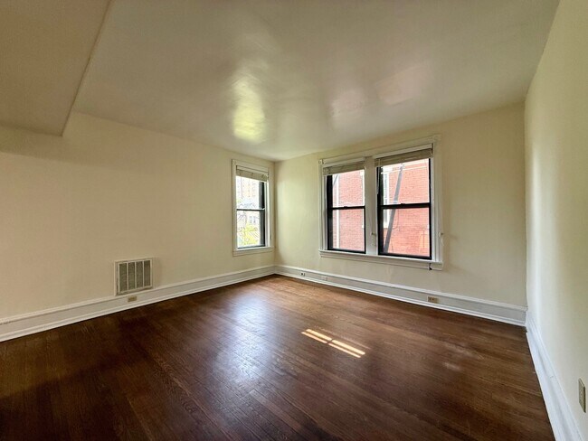 Photo - 1610 N Broom St