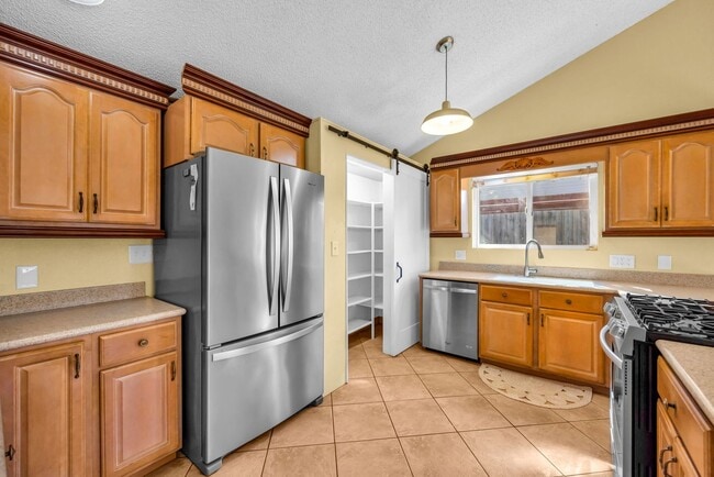 Photo - 305 Uala Pl Unit (305 UP) A