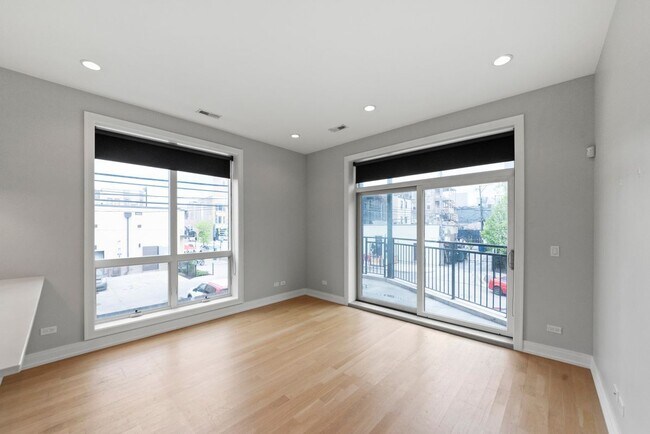 Photo - 1060 W Cornelia Ave Unit 3