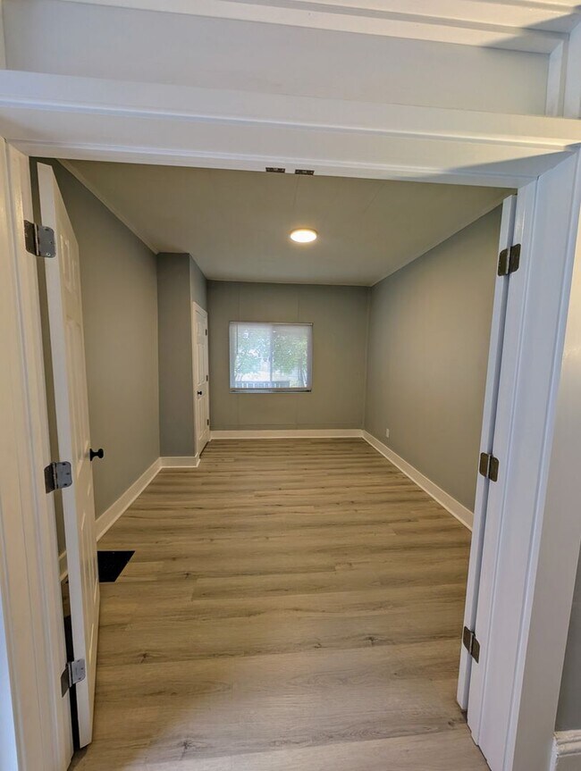 Photo - 1400 W Sycamore St Unit Apt #1