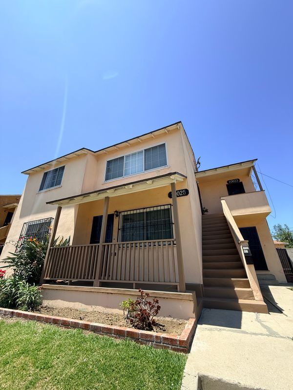 Photo - 10025 S Gramercy Pl