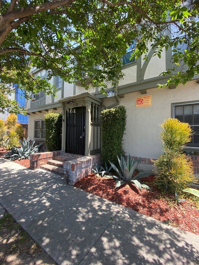 310 N. Ardmore Ave.