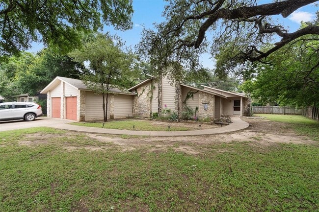 Building Photo - 11908 Broad Oaks Dr Rental