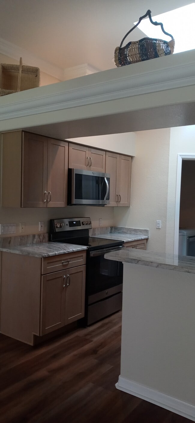 Photo - 289 Rotonda Blvd W Unit Apt B