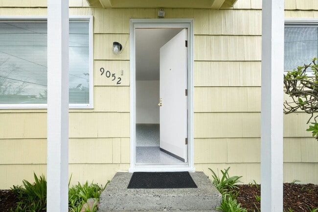 Photo - 3bd/2ba Seattle Home