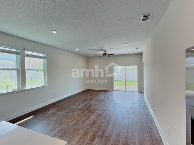 Photo - 375 Onate Cir