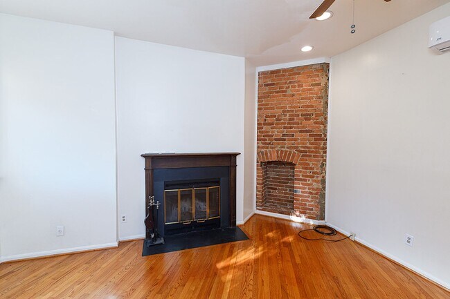 Photo - Charming Hill East One Bedroom