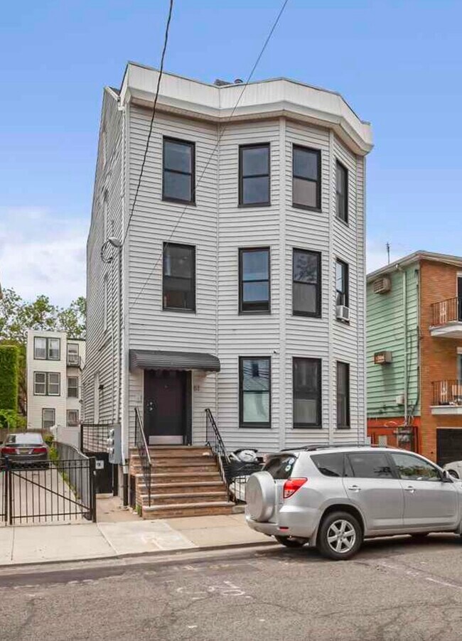 Photo - 61 Beacon Ave