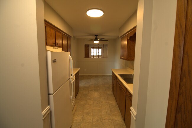 Cocina - 1055 Spencer St S
