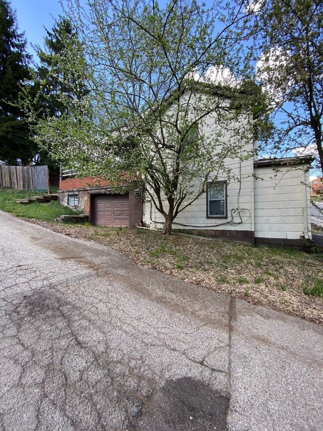 Photo - 388 Republic St