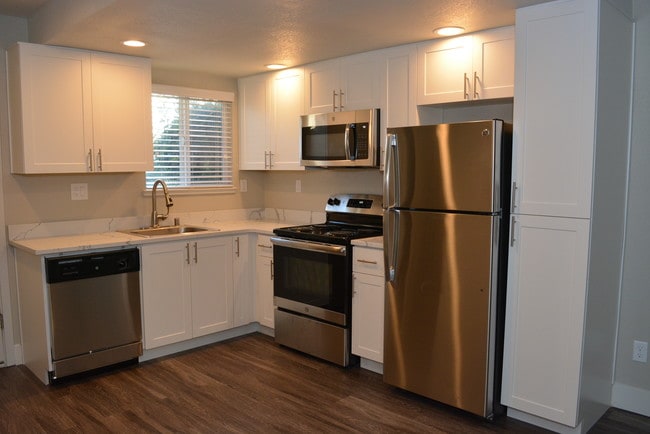 Trellis Apartments - Trellis Apartments