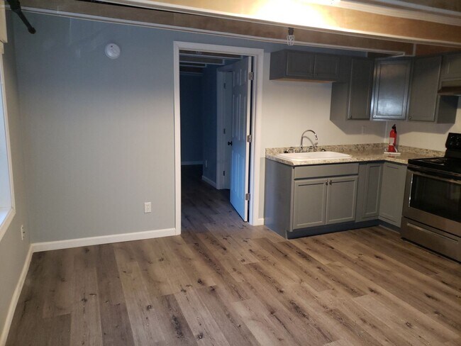 Photo - Newly Renovated! 2nd Floor 1 Bedroom 1 Bat... Unit 1