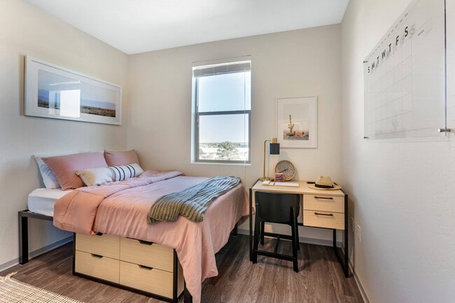 Photo - Yugo Flagstaff Central