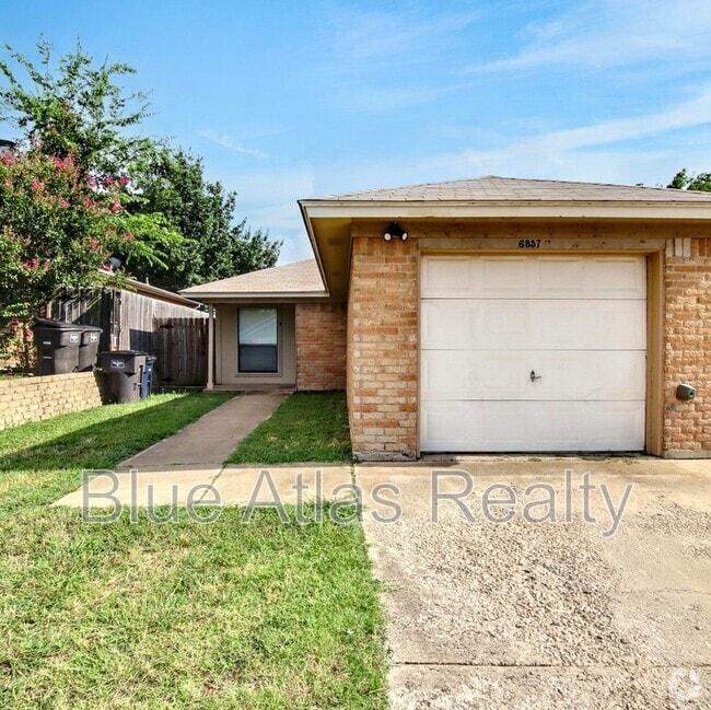 Building Photo - 6857 S Creek Dr Rental