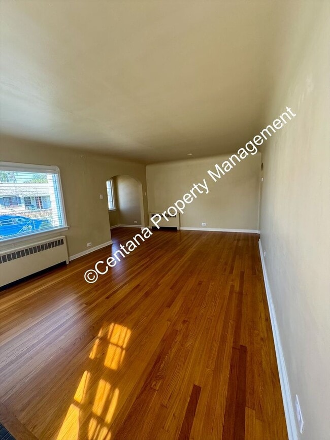 Photo - MOVING SPECIAL: $500 off First Full Months...