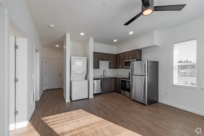 2BR, 1BA - 665SF - Kitchen