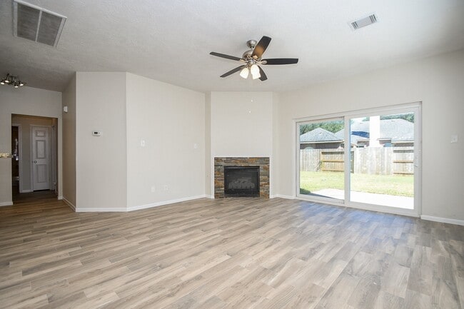 Photo - 139 Skycrest Dr