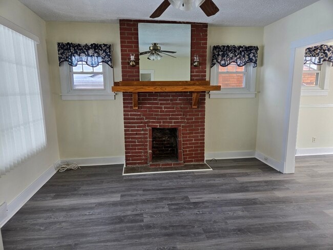 Photo - 2940 Brevard Ave