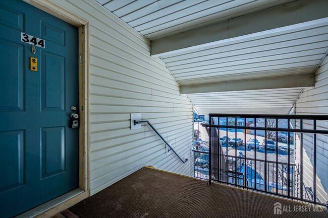 Photo - 344 Danbury Ln Unit 344