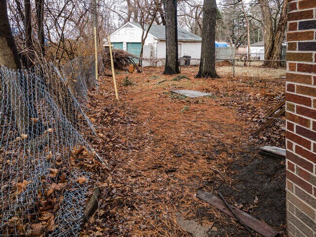 Photo - 18732 Salem Unit 2 - Upper - V 4/30/24 (T)