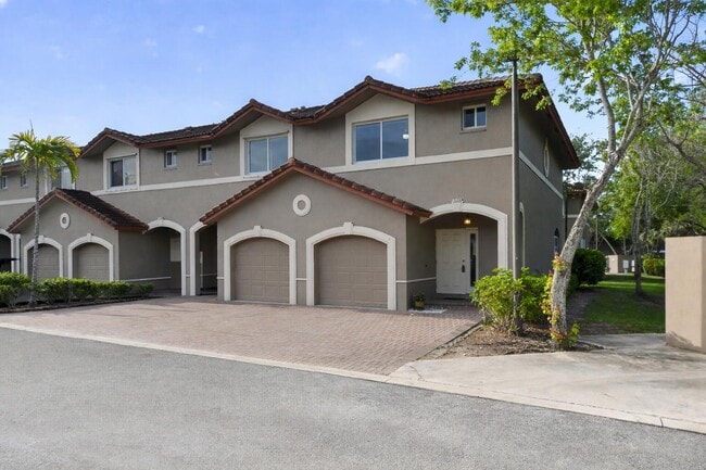 Building Photo - 3128 Coral Ridge Dr