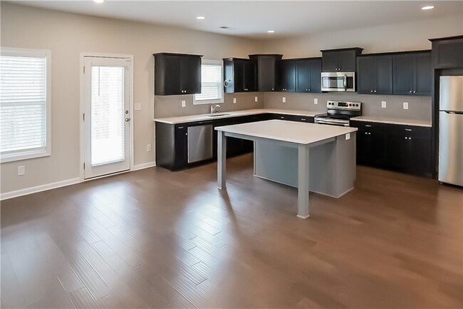 Photo - 1150 Red Bud Cir