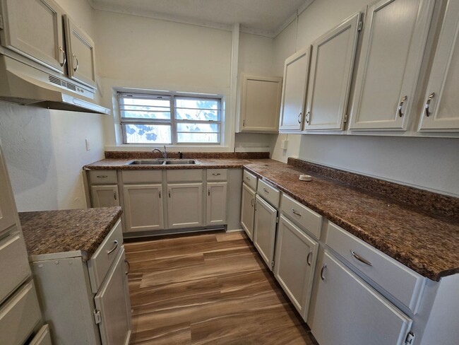 Photo - 709/711 W 44th St Unit 709