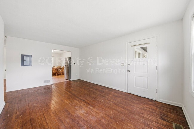 Photo - 913-913 3rd St Unidad 907