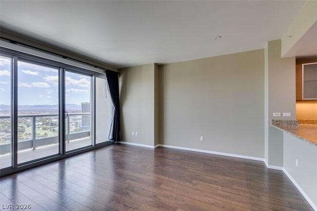 Photo - 322 E Karen Ave Unidad 2505